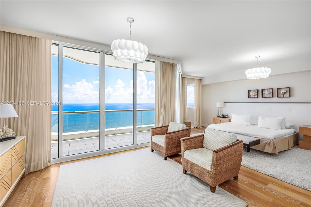 В аренду: $34,900 (5 спален, 5 ванн, 4415 Квадратных фут)
