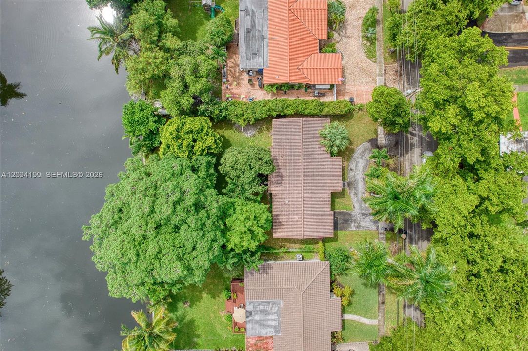 En Venta: $550,000 (3 camas, 2 baños, 1532 Pies cuadrados)