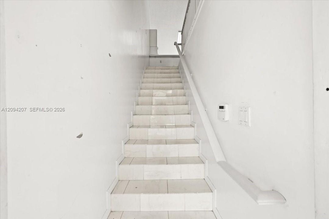 En Venta: $310,000 (2 camas, 2 baños, 990 Pies cuadrados)