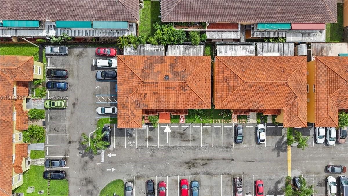 En Venta: $310,000 (2 camas, 2 baños, 990 Pies cuadrados)