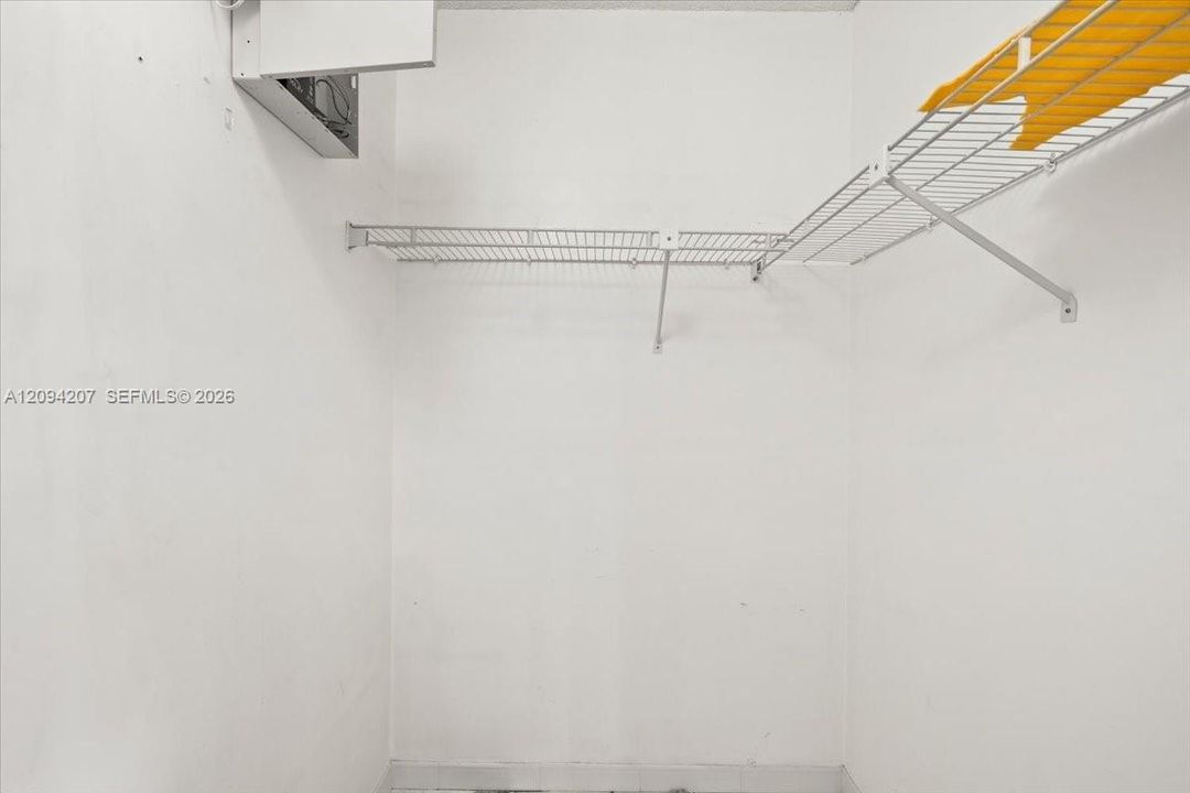 En Venta: $310,000 (2 camas, 2 baños, 990 Pies cuadrados)