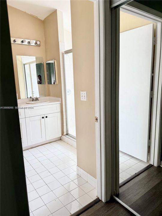 For Rent: $3,400 (3 beds, 2 baths, 1450 Square Feet)