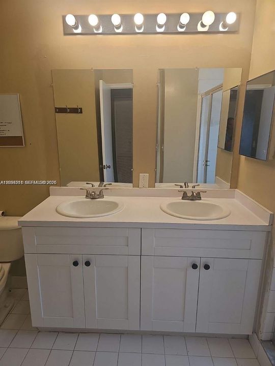 For Rent: $3,400 (3 beds, 2 baths, 1450 Square Feet)