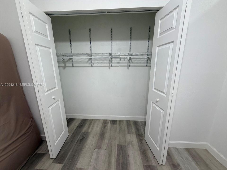 В аренду: $1,590 (1 спален, 1 ванн, 2531 Квадратных фут)
