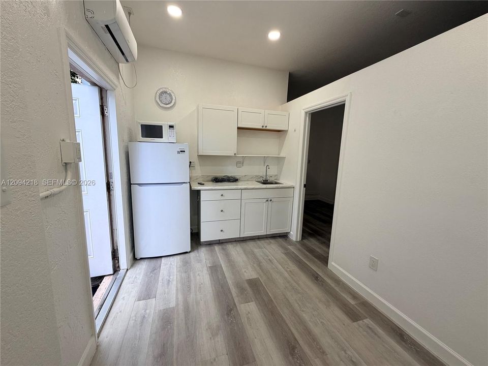 В аренду: $1,590 (1 спален, 1 ванн, 2531 Квадратных фут)