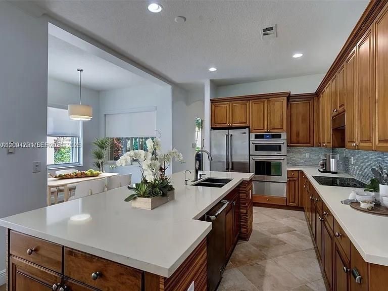 For Rent: $9,000 (5 beds, 3 baths, 3150 Square Feet)