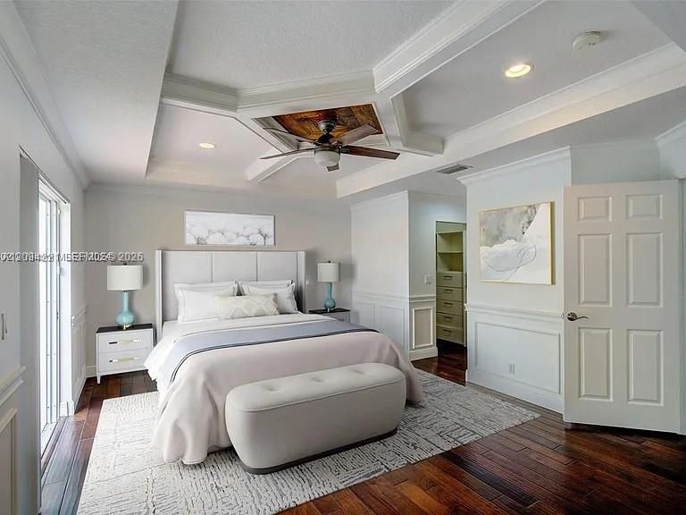 For Rent: $9,000 (5 beds, 3 baths, 3150 Square Feet)