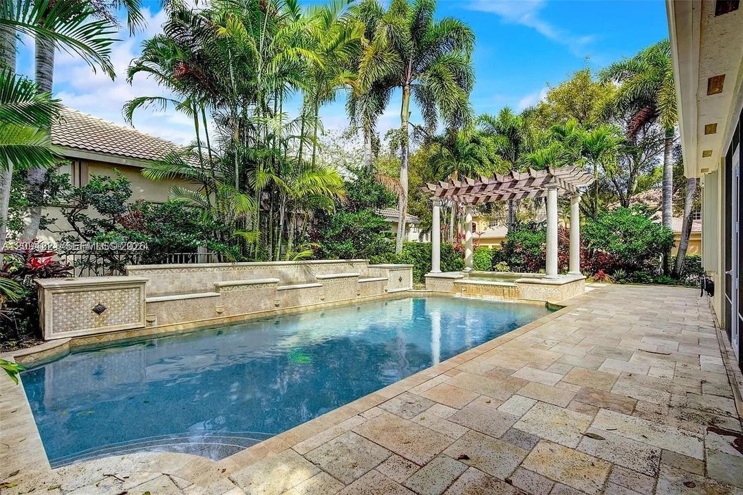 For Rent: $9,000 (5 beds, 3 baths, 3150 Square Feet)