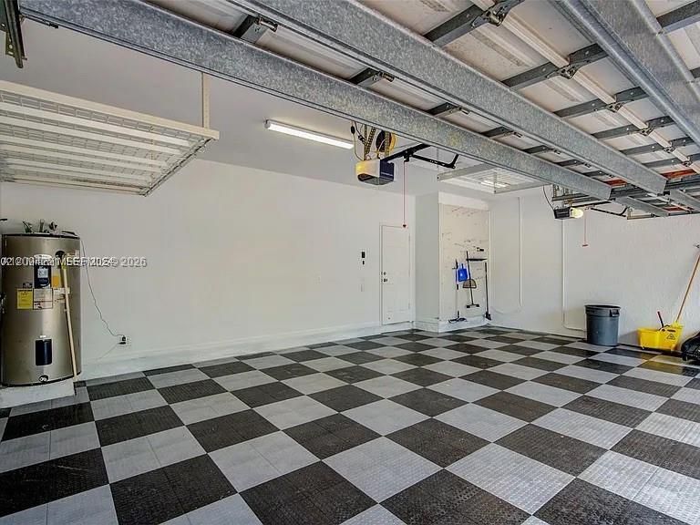 For Rent: $9,000 (5 beds, 3 baths, 3150 Square Feet)