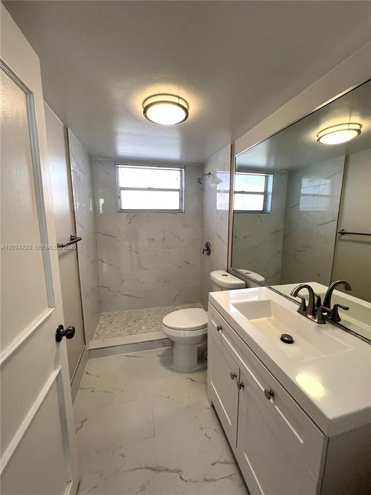 В аренду: $2,950 (2 спален, 2 ванн, 990 Квадратных фут)