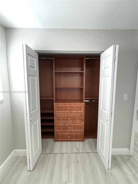 В аренду: $2,950 (2 спален, 2 ванн, 990 Квадратных фут)