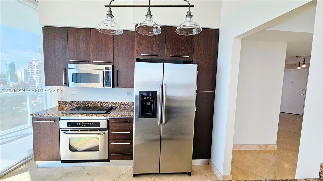 For Sale: $1,775,321 (2 beds, 2 baths, 1126 Square Feet)