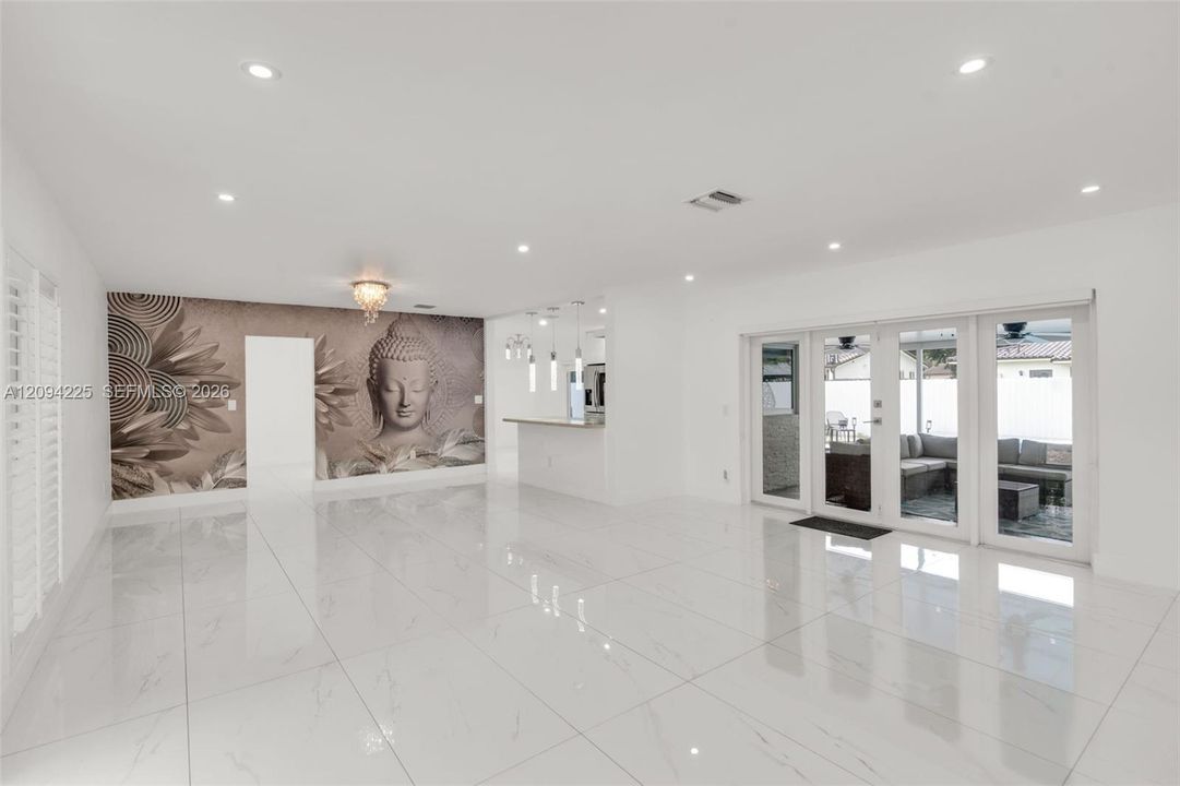 En Venta: $1,100,000 (3 camas, 2 baños, 1833 Pies cuadrados)