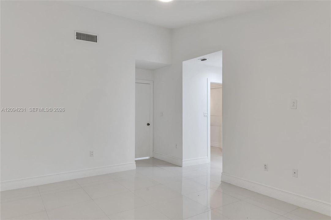 В аренду: $8,700 (5 спален, 4 ванн, 2874 Квадратных фут)