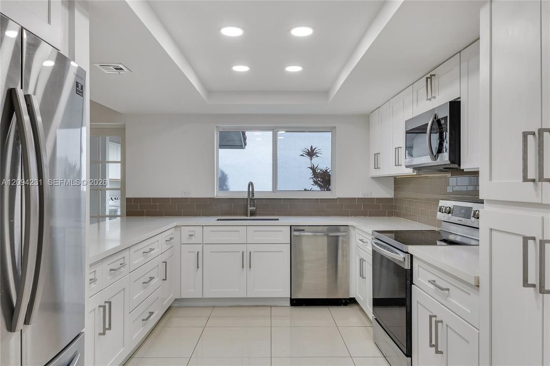 В аренду: $8,700 (5 спален, 4 ванн, 2874 Квадратных фут)