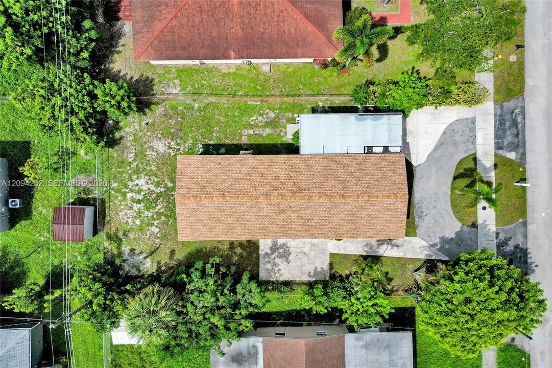 На продажу: $439,000 (4 спален, 2 ванн, 1426 Квадратных фут)