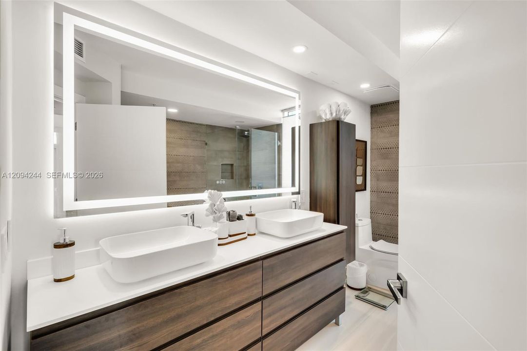 En Venta: $1,800,000 (2 camas, 2 baños, 1170 Pies cuadrados)