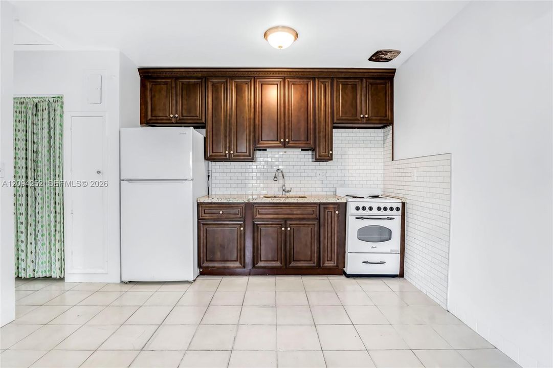 For Rent: $1,400 (1 beds, 1 baths, 1191 Square Feet)