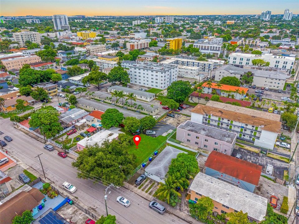 待售: $600,000 (0.15 acres)