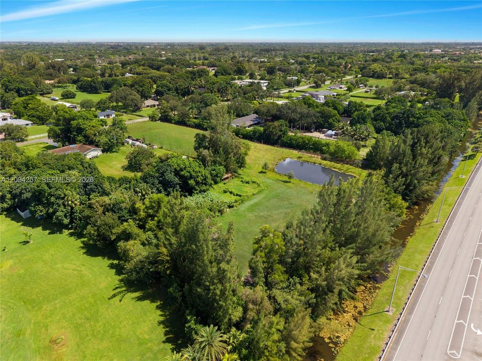 En Venta: $1,375,000 (119,790 sqft)