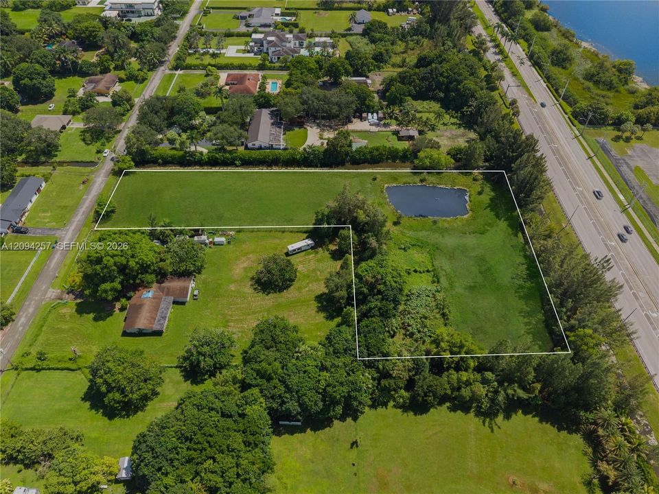 En Venta: $1,375,000 (119,790 sqft)