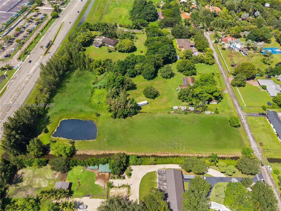 En Venta: $1,375,000 (119,790 sqft)
