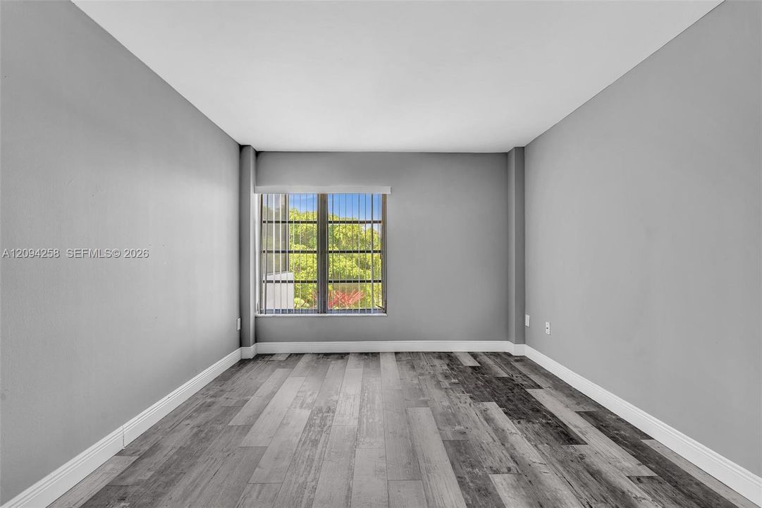 For Rent: $2,195 (2 beds, 2 baths, 972 Square Feet)