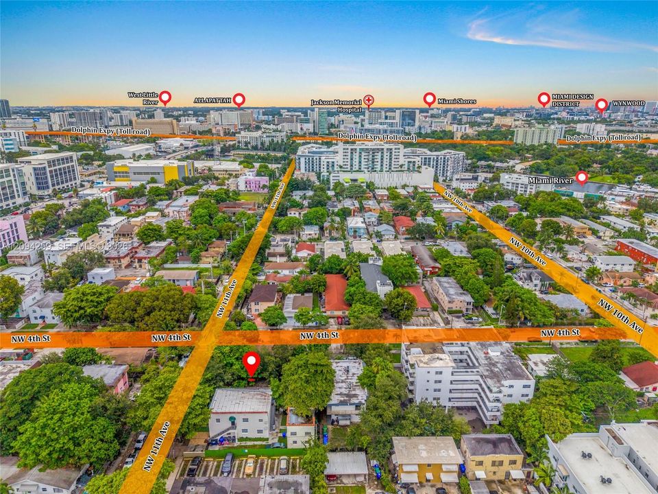 En Venta: $450,000 (0.12 acres)