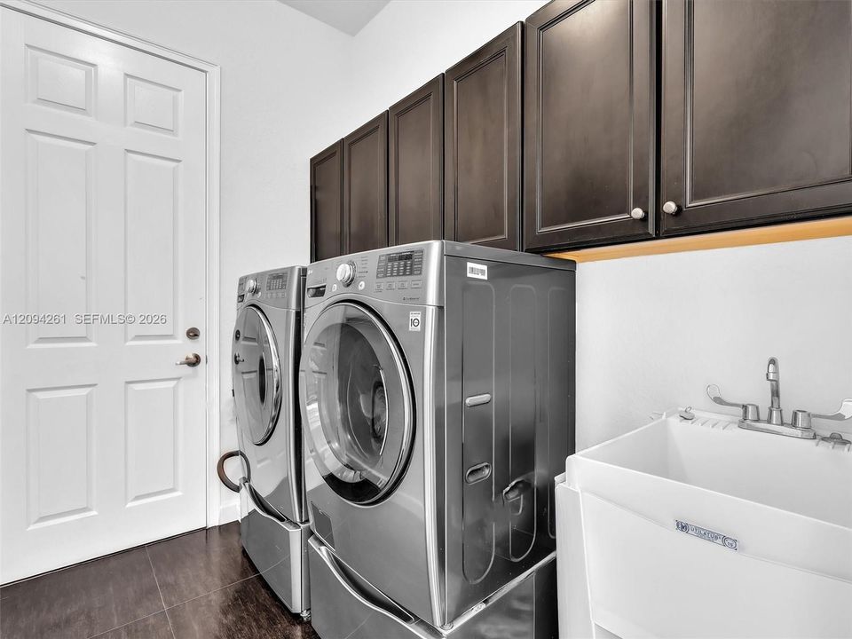 En Venta: $1,240,000 (4 camas, 3 baños, 2942 Pies cuadrados)