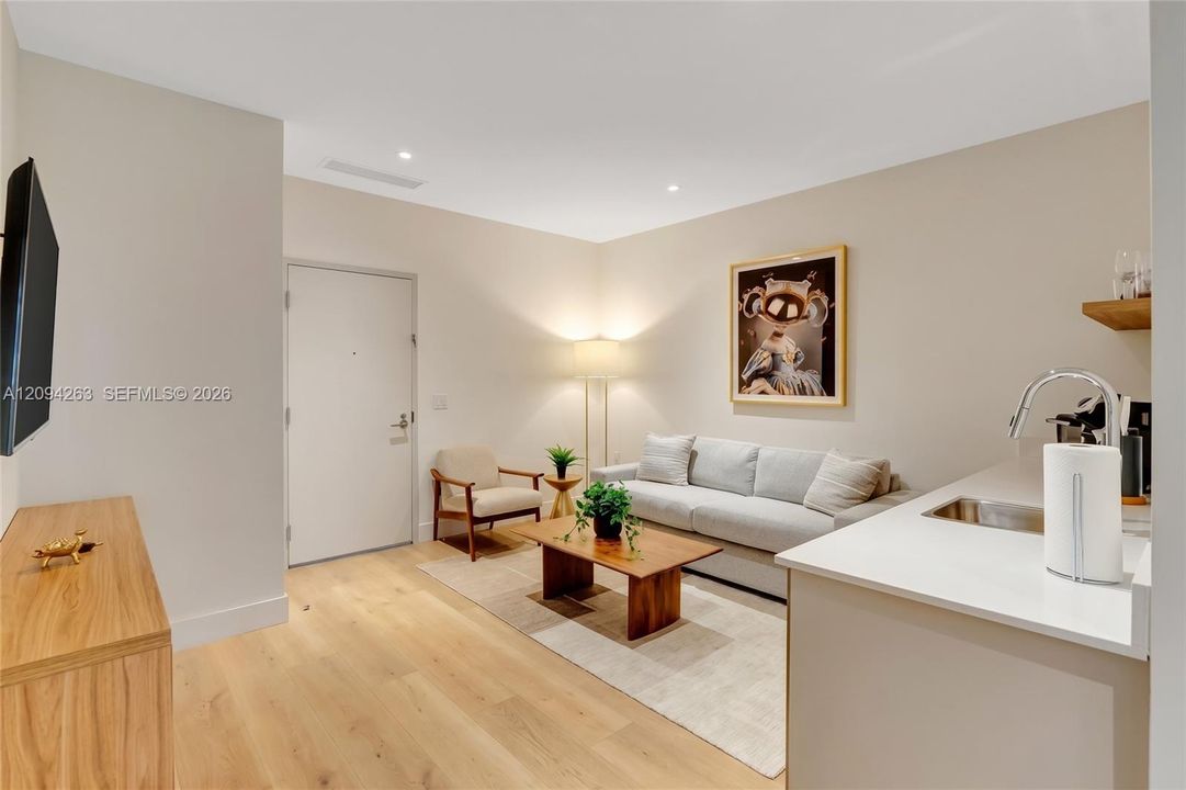For Sale: $490,000 (0 beds, 1 baths, 476 Square Feet)