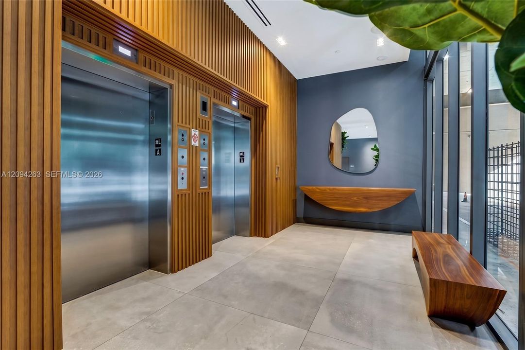 For Sale: $490,000 (0 beds, 1 baths, 476 Square Feet)