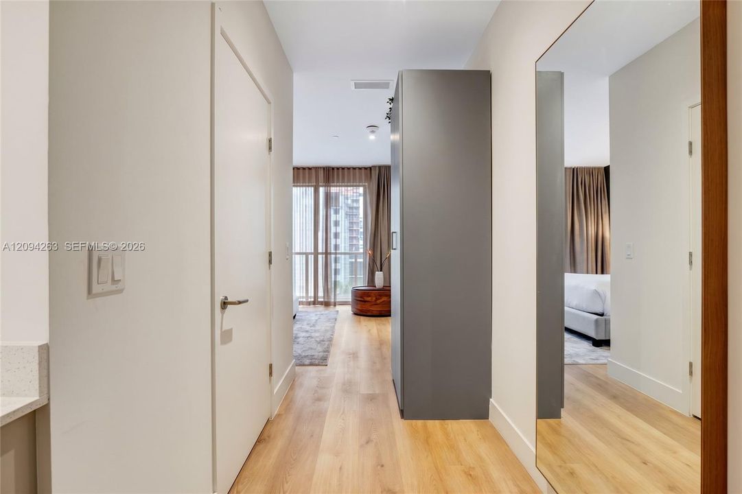 For Sale: $490,000 (0 beds, 1 baths, 476 Square Feet)