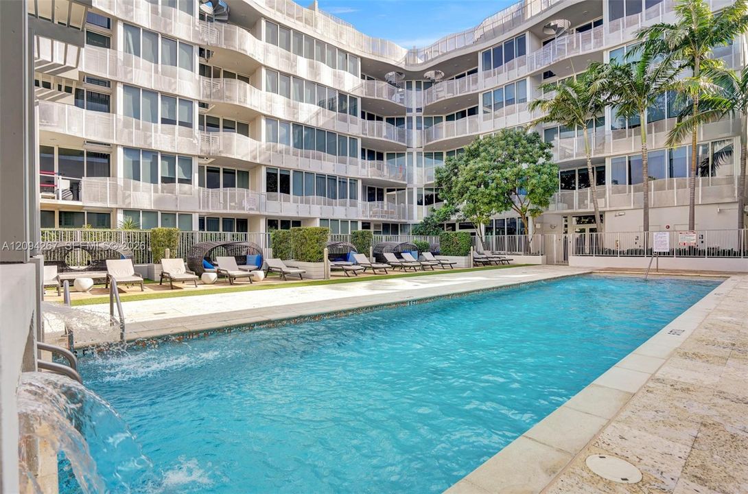 En Venta: $510,000 (1 camas, 1 baños, 711 Pies cuadrados)