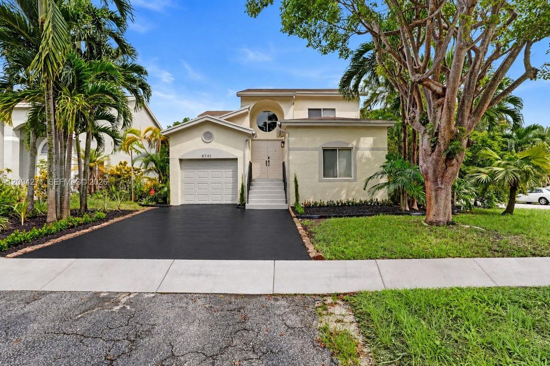 For Sale: $610,000 (3 beds, 3 baths, 1551 Square Feet)