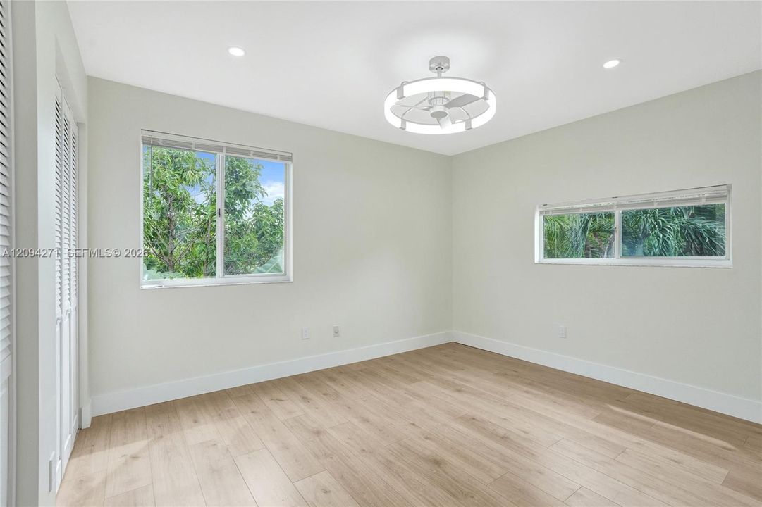 For Sale: $610,000 (3 beds, 3 baths, 1551 Square Feet)