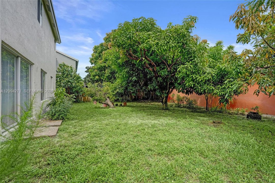 For Sale: $610,000 (3 beds, 3 baths, 1551 Square Feet)