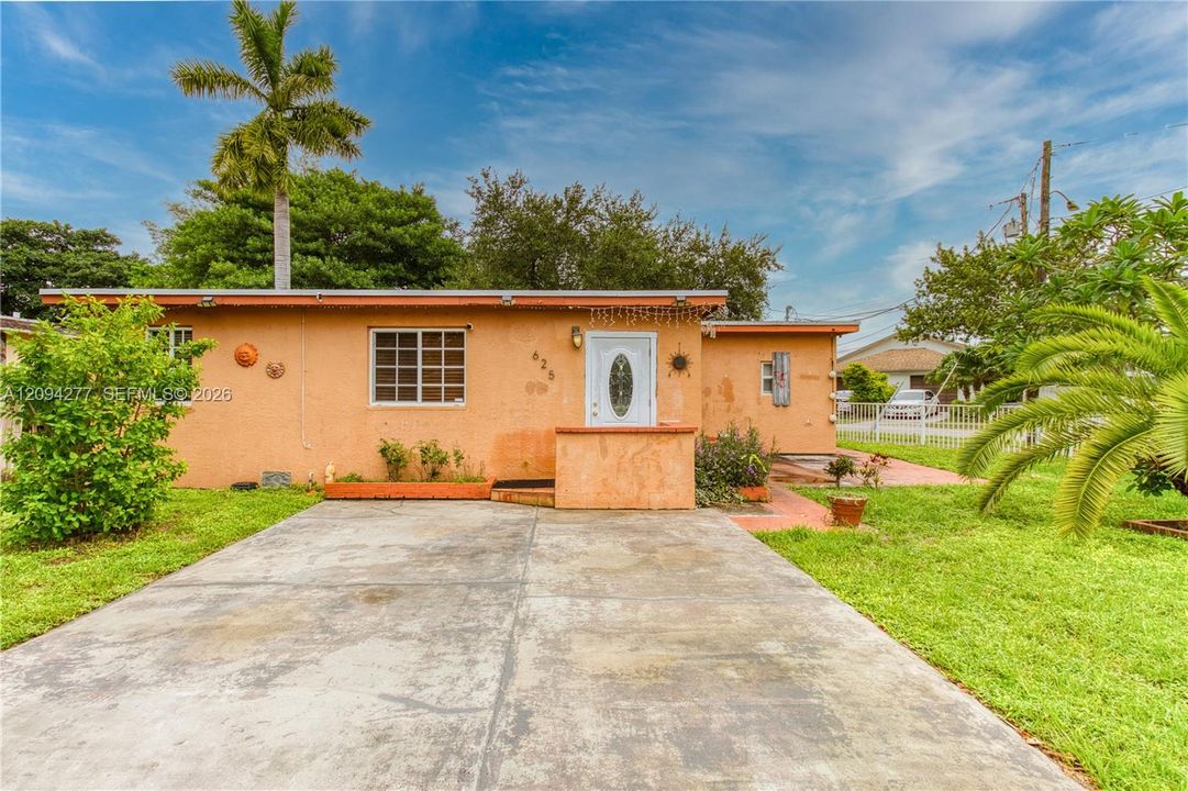 En Venta: $375,000 (3 camas, 2 baños, 1039 Pies cuadrados)