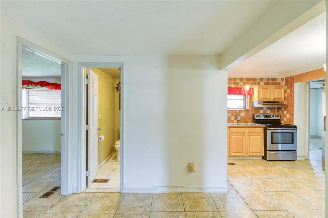 En Venta: $375,000 (3 camas, 2 baños, 1039 Pies cuadrados)