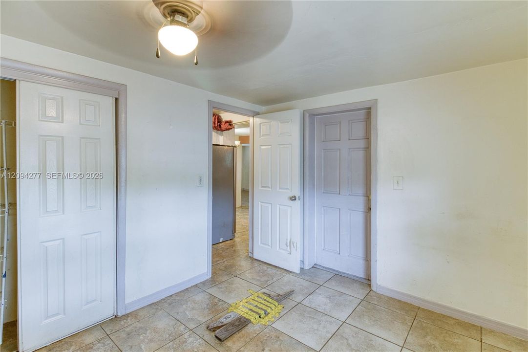 En Venta: $375,000 (3 camas, 2 baños, 1039 Pies cuadrados)