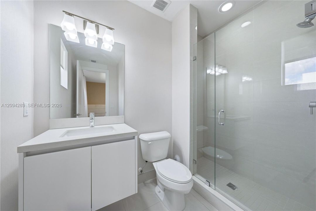 For Sale: $1,990,000 (5 beds, 5 baths, 3841 Square Feet)