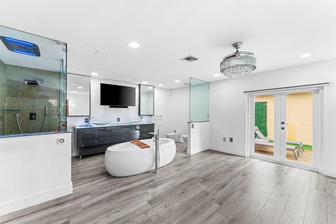 15-web-or-mls-15015-nw-88th-ct
