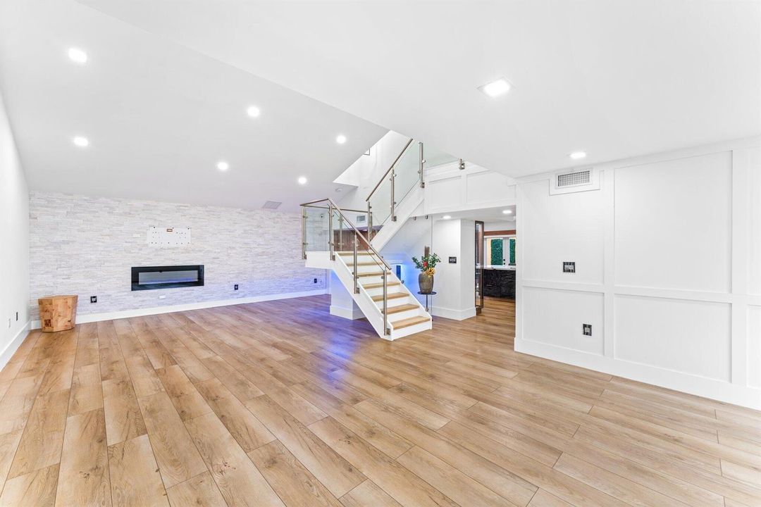 4-web-or-mls-15015-nw-88th-ct