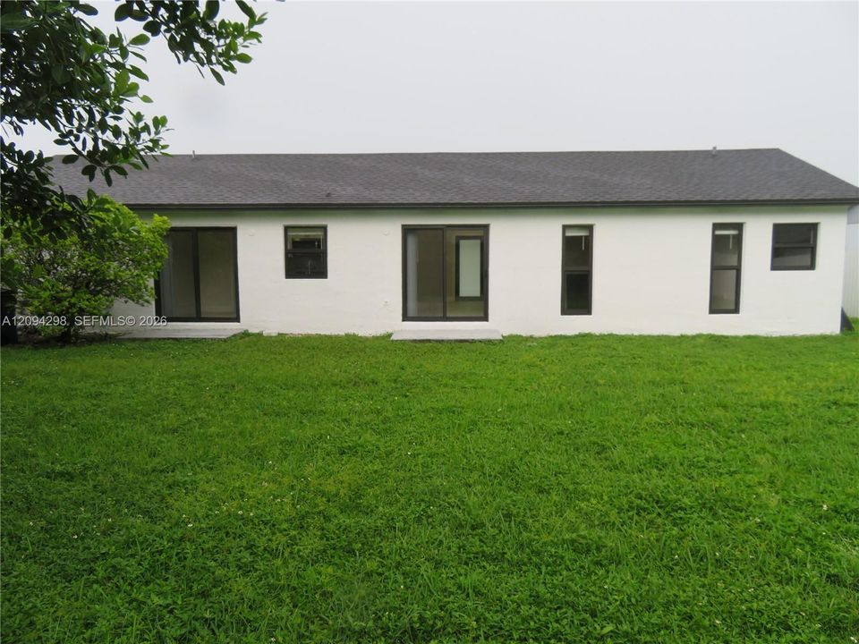 На продажу: $535,000 (3 спален, 2 ванн, 1325 Квадратных фут)