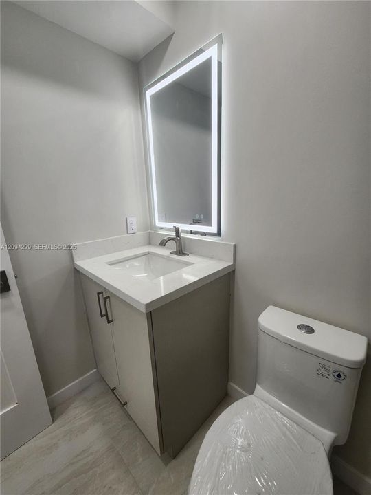 En Venta: $152,000 (2 camas, 2 baños, 850 Pies cuadrados)