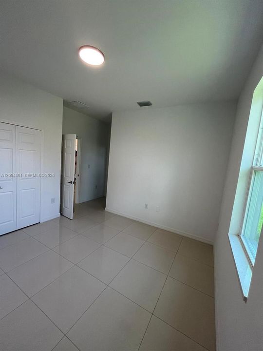 For Rent: $1,600 (3 beds, 2 baths, 1224 Square Feet)