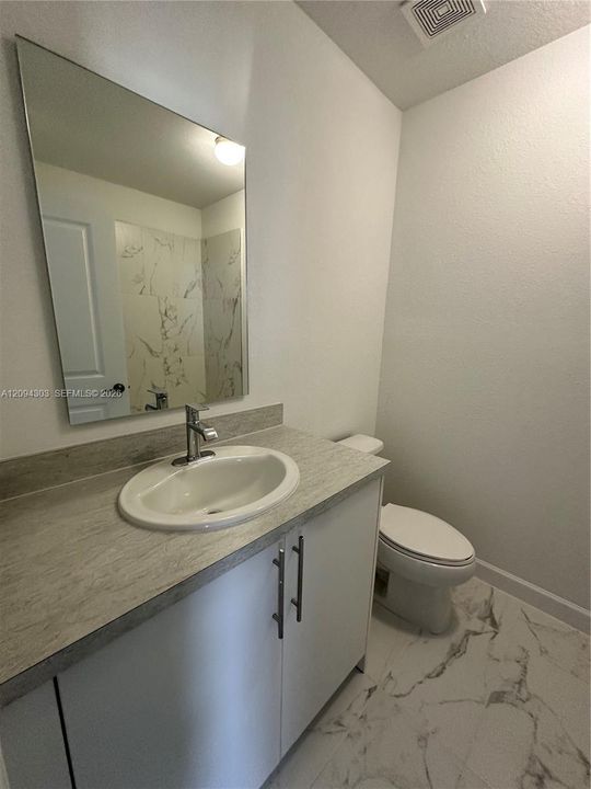 В аренду: $2,599 (4 спален, 3 ванн, 1338 Квадратных фут)