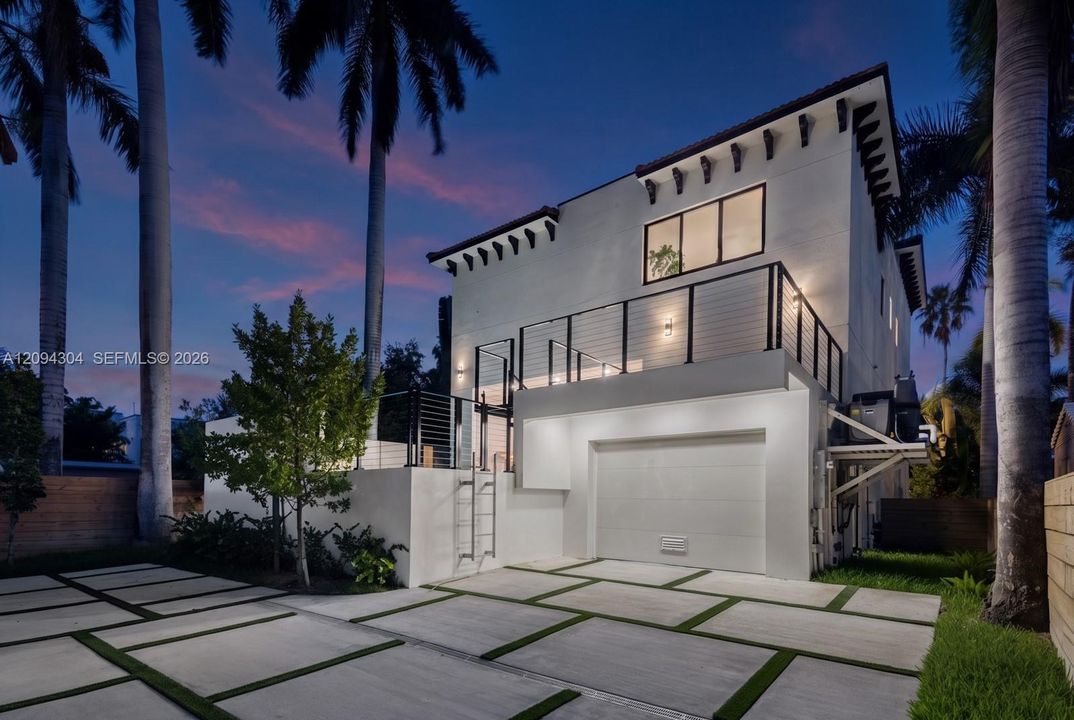 En Venta: $2,850,000 (4 camas, 4 baños, 3169 Pies cuadrados)