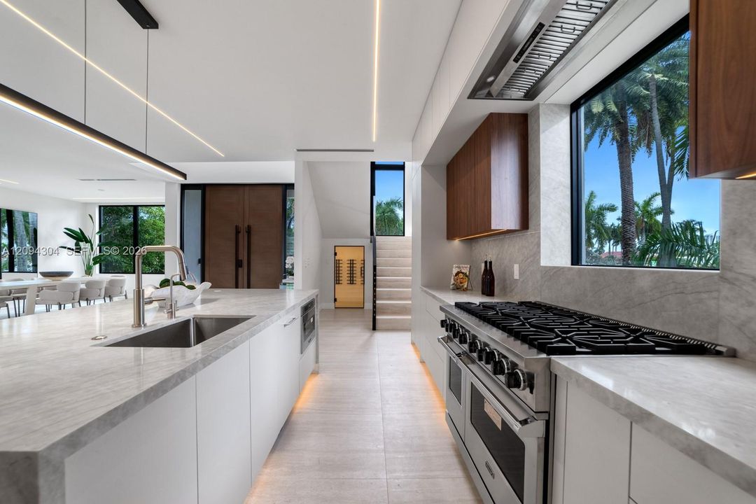En Venta: $2,850,000 (4 camas, 4 baños, 3169 Pies cuadrados)