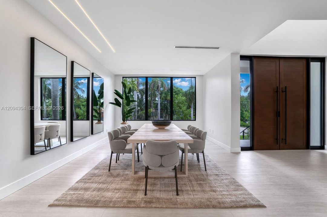 En Venta: $2,850,000 (4 camas, 4 baños, 3169 Pies cuadrados)