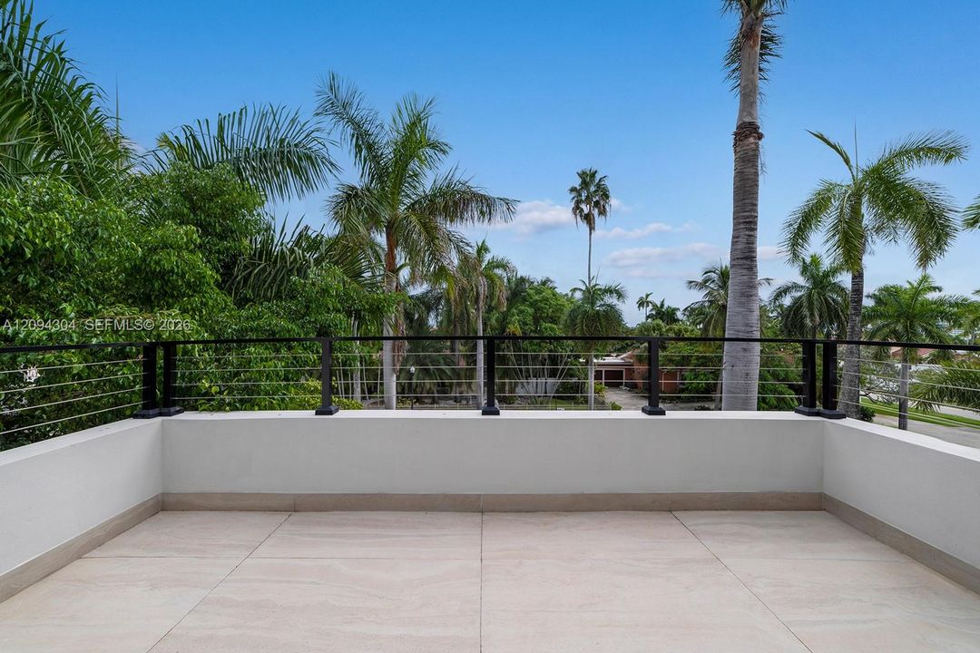 En Venta: $2,850,000 (4 camas, 4 baños, 3169 Pies cuadrados)